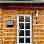 Gemuetliche In Mit Eigenem Garten Apartament *