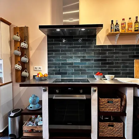 Апартаменты Gemuetliche In Mit Eigenem Garten