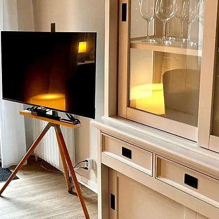 Gemuetliche In Mit Eigenem Garten Апартаменты *